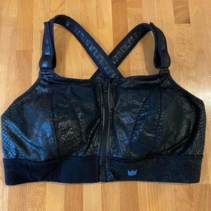 COPY - SHEFIT Ultimate High Impact Sports Bra size 2LUXE in Black Crocodile pri…